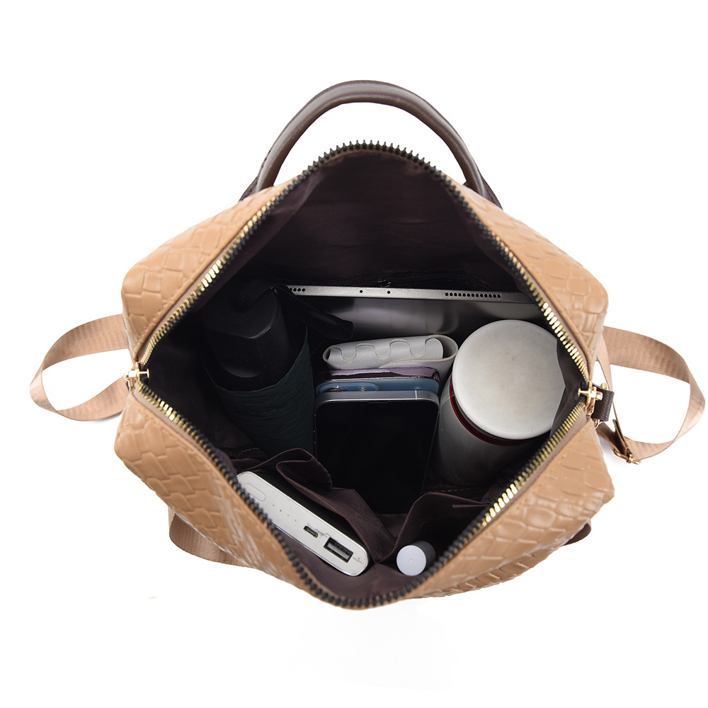 2024 nueva mochila de cuero suave tejida de moda europea y americana para mujer bolsa de mochila de viaje multiusos de gran capacidad en contraste