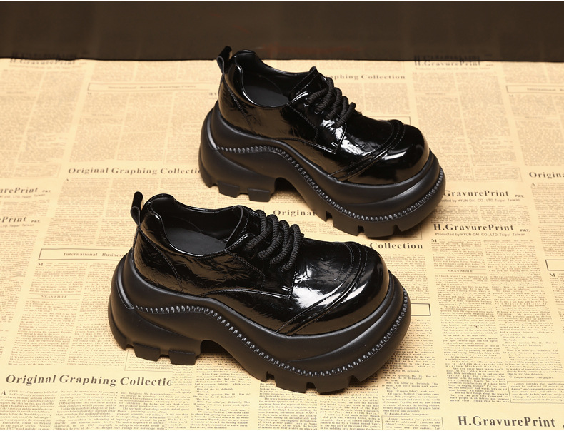 Giày sneaker nữ đế dày tăng chiều cao phong cách Anh Quốc mũi to — màu đen chi tiết 4