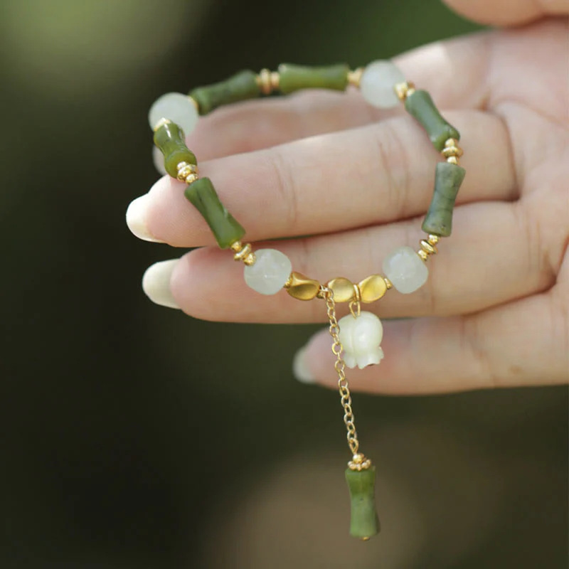 Olive bamboo joints + small flowers