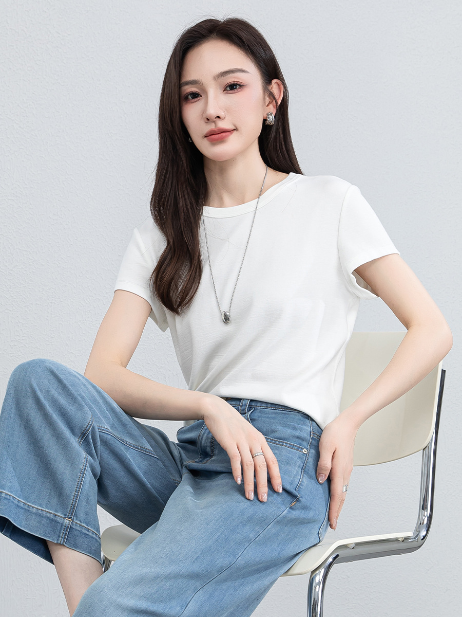 Áo thun nữ cổ tròn tay ngắn chất liệu co giãn cao, cảm giác mềm mại như mây, che khuyết điểm tạo dáng thon gọn — màu xanh navy