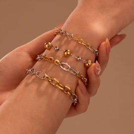 耳环;项链;手链