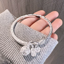 手镯;项链;戒指