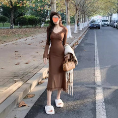 韓国系の黒いvネックのレースは長袖の魚の尾のワンピースの女性をつなぎ合わせます。