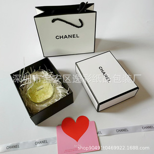 C����ˮ�ڼt�Y�а��b����� С���ɫ�п���ˮ���м����YƷ�����b