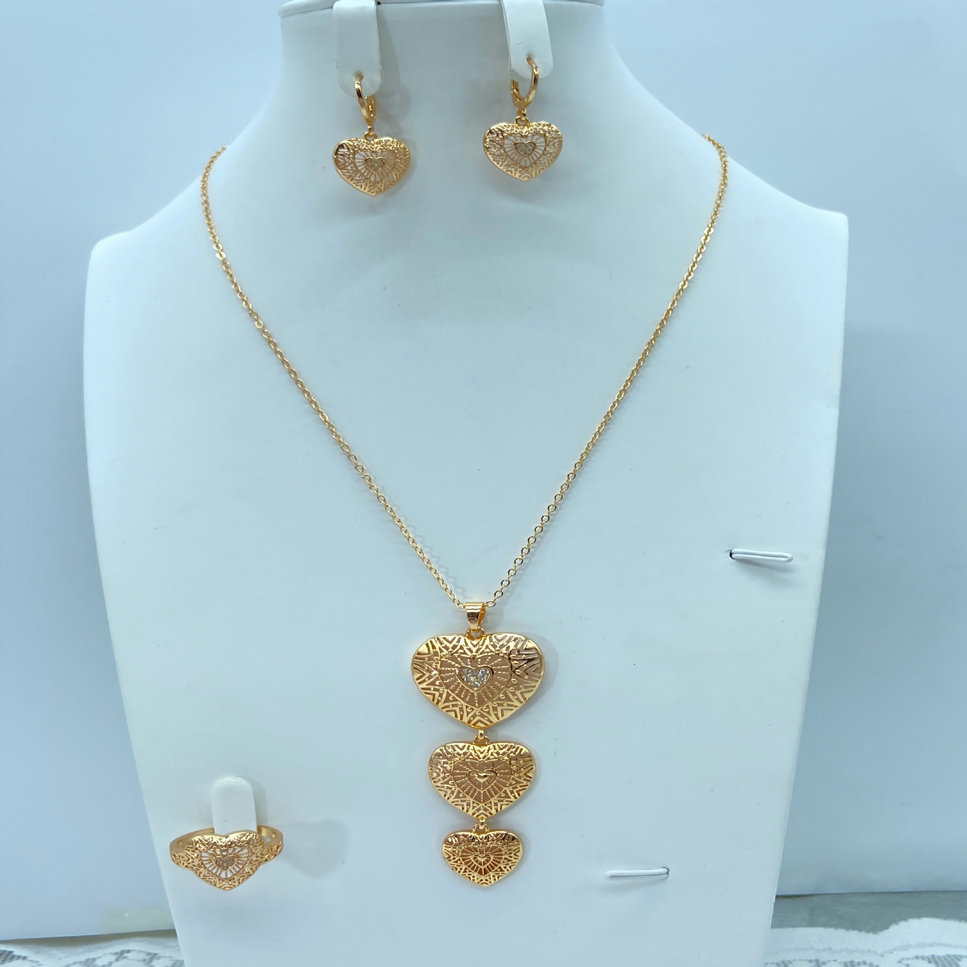 Transfronterizos de moda retro de Oriente Medio conjunto de joyería collar pendientes de boda banquete de bronce de lujo joyería dorada mujer