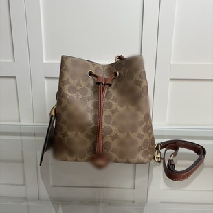 C��2025�¿��đ��   ��ĸ СˮͰ�����   ���Kʿ�μ�б��Ůʿ��