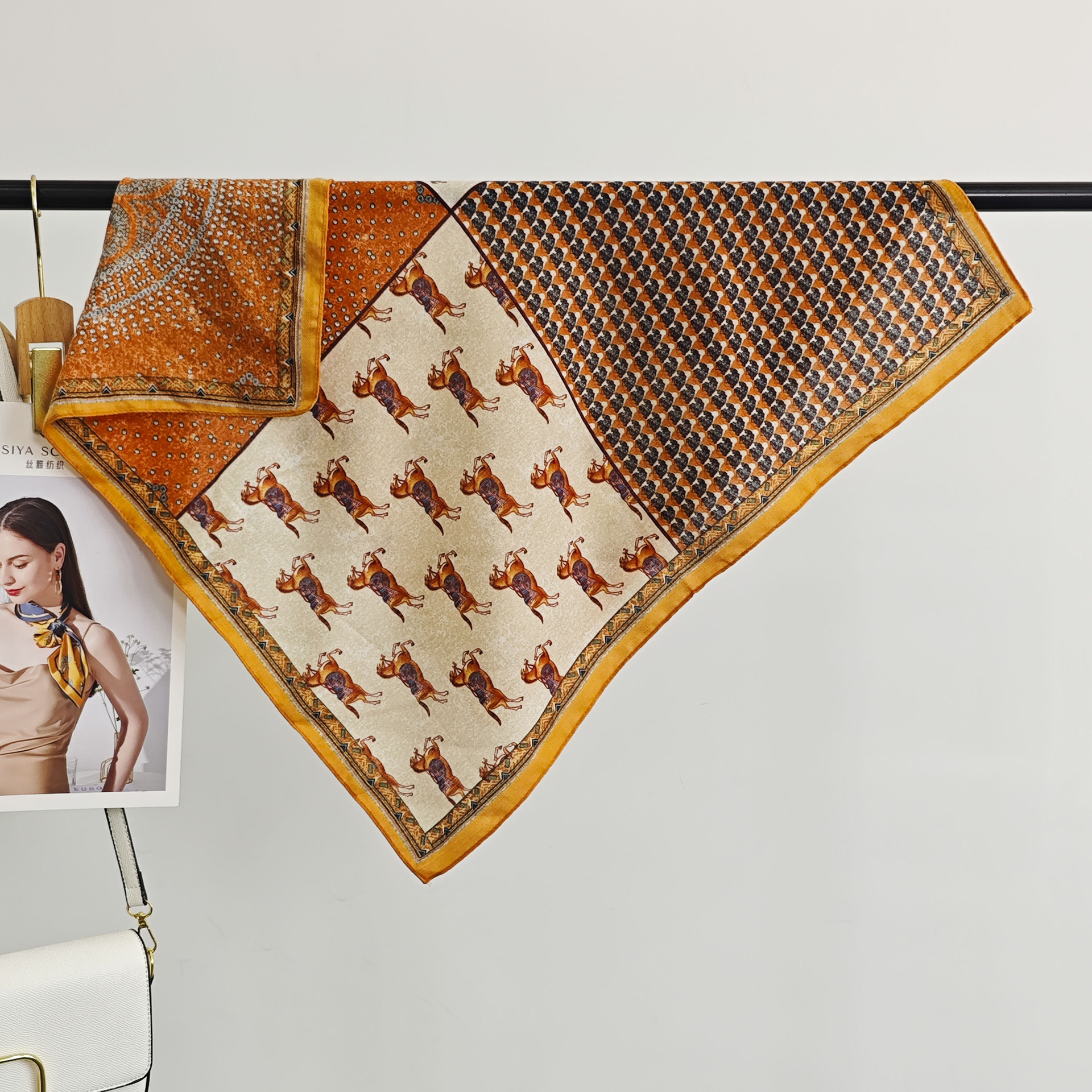 Gran Bretaña de alta calidad cuatro palacios de color Junyun algodón lino seda bufandas de impresión de temperamento femenino retro bufandas de moda primavera y otoño