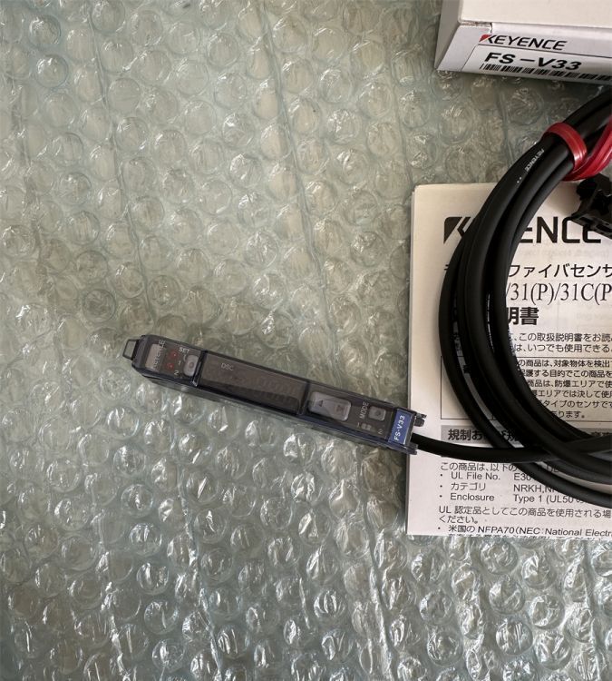 原装进口 基恩士 FS-V33P光纤AMP放大器FS-V32C FS-V33C FS-V34