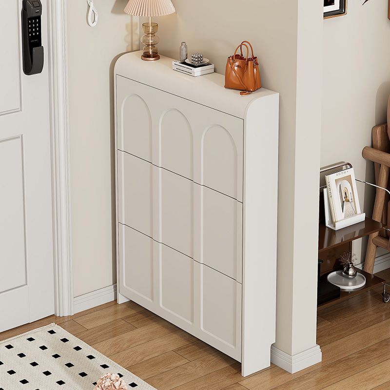 Cream-style ultra-thin tipping shoe cabinet for home use—ideal for entryways, leaning against the wall near the front door, this integrated storage unit doubles as a spacious shoe rack for your foyer.
