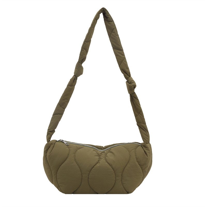 Moda de algodón de gran capacidad 2023 nuevo plegado nube bordado línea simple ocio bolsas de brazo para mujeres