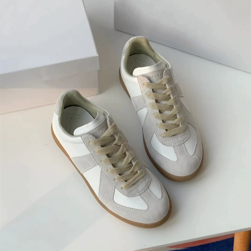 Четыре сезона мужчин и женщин ~ Ретро круглые шнуровые туфли с немецкими тренировками