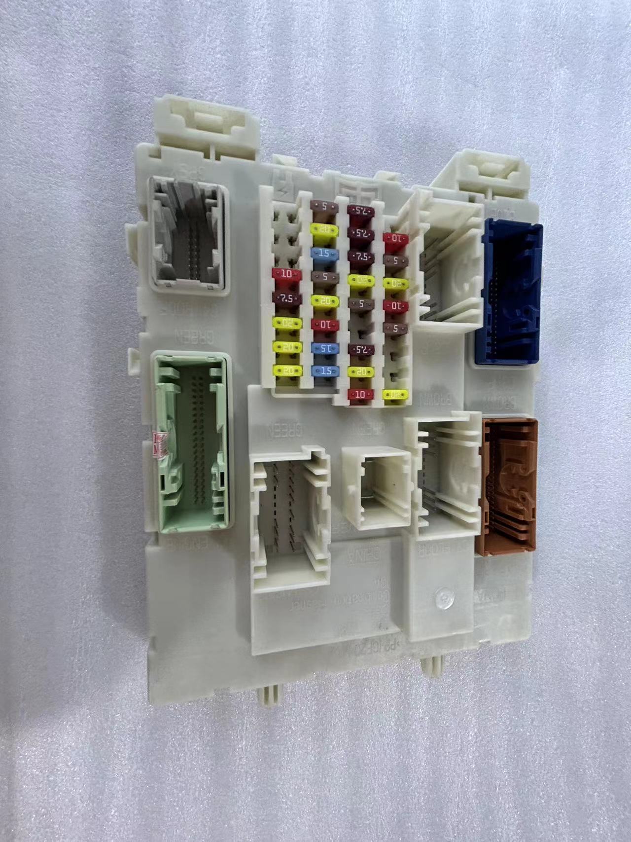 Fox Escape Body Computer Control Module Computer Board Indoor Fuse Assembly F1Ft-14A073D