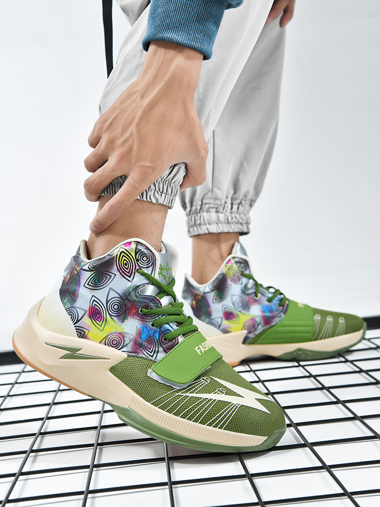 Basketball Shoes Image 6