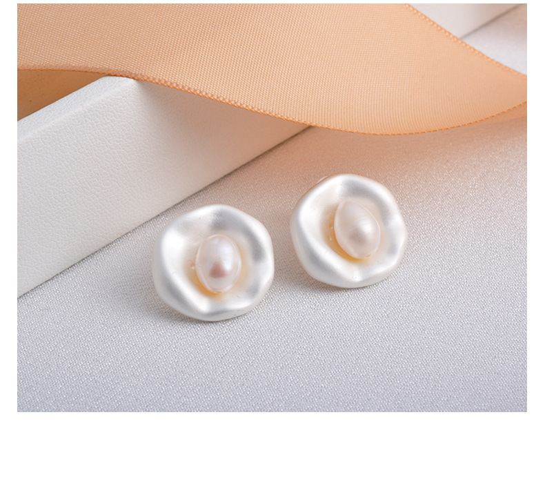 Women's Gender 1 Pair Freshwater Pearl Copper Geometric Ear Studs