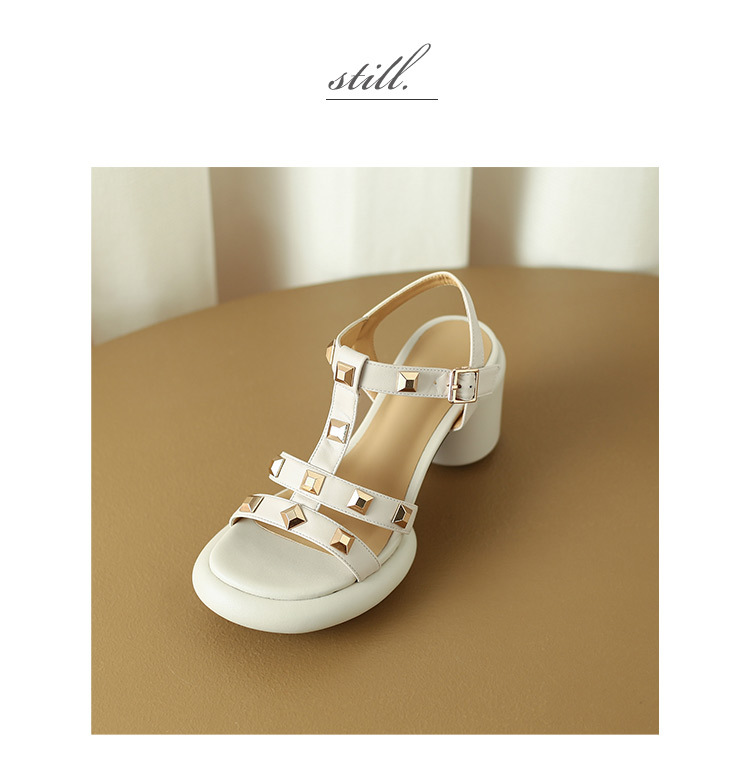 Sandal cao gót nữ mũi nhọn quai ngang đinh tán gót vuông 9 cm — màu đen, màu trắng ngà, màu vàng chi tiết 15