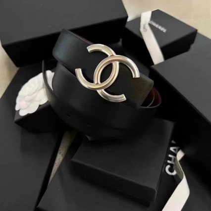 High-End Light Luxury Chanel-Style Leather Belt for Women, Versatile and Elegant, Made of Genuine Leather, Solid Color, Slimming Effect
