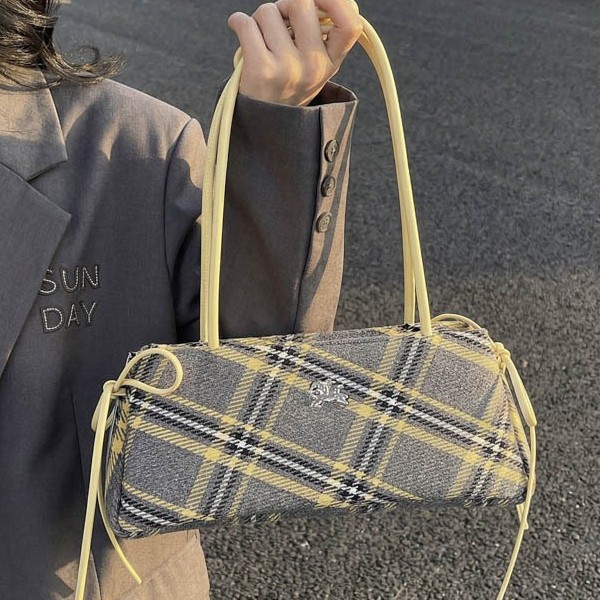 Korean Niche Plaid Canvas Baguette Bag For Women 2026 Spring New Trendy Versatile Commuter Shoulder Underarm Bag - Thumbnail 3