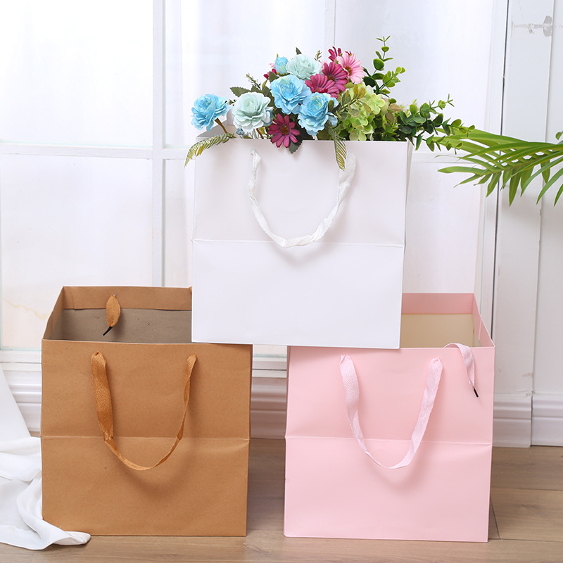 Cuadrado Kraft bolso bolsa de papel ramo de flores bolsa caja de regalo embalaje bolsa de mano regalo bolsa de regalo al por mayor