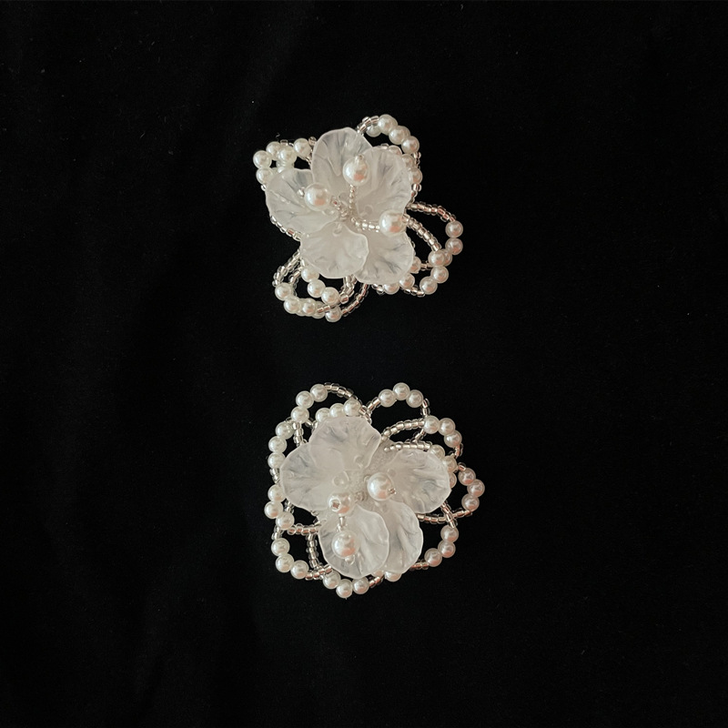 Knitting Design Elegant Style Flower Shoe Accessories Plastic