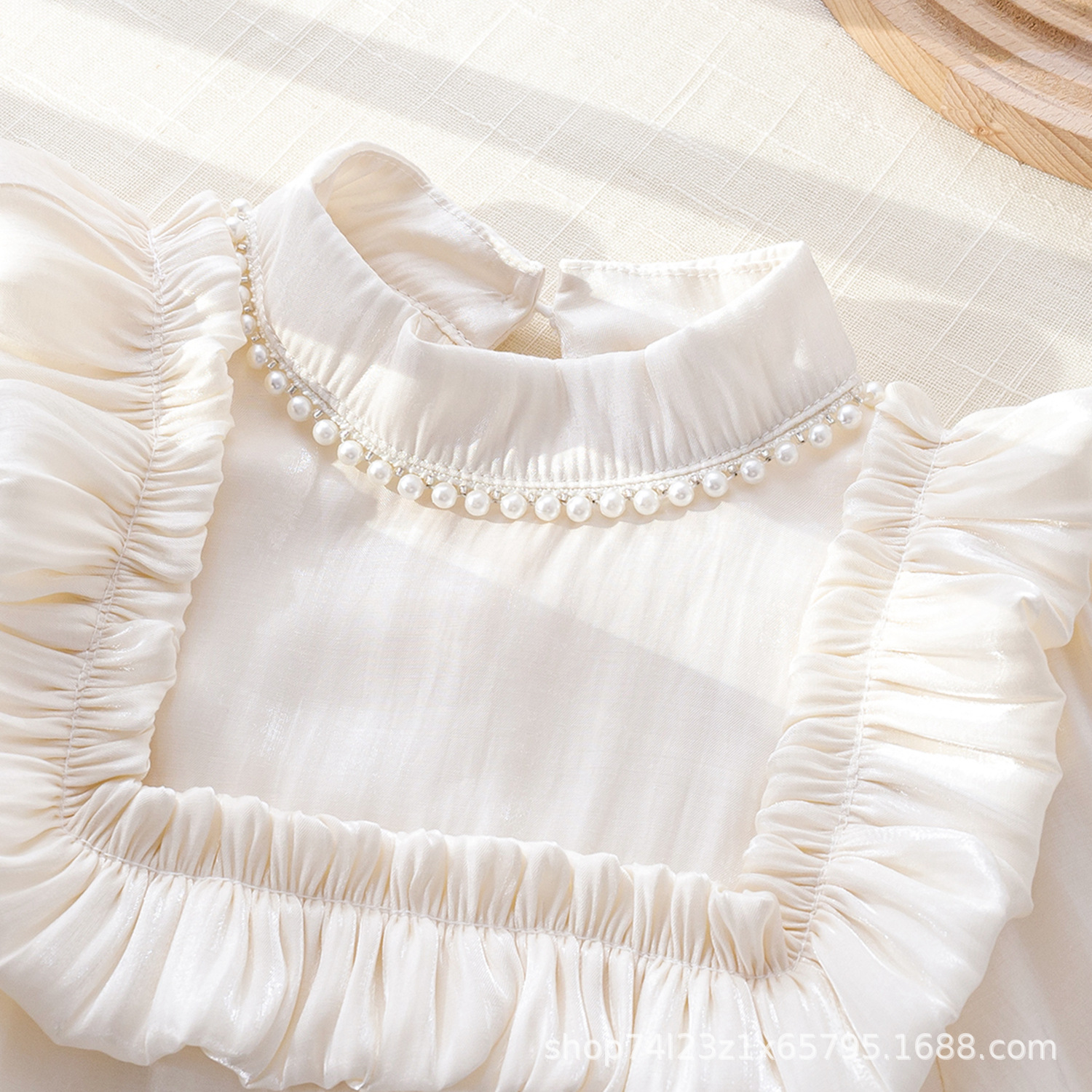 Nueva camisa de moda de manga larga para niños primavera y otoño 2024 bebé niña primavera albaricoque desgaste exterior superior