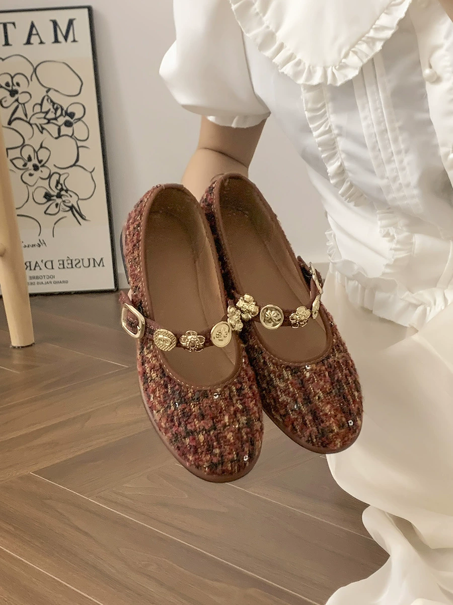 Обувь из металлизированных балеток, стиль Chanel