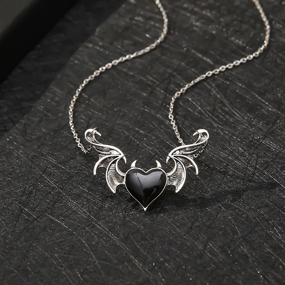 new retro gothic demon wings heart-shaped dripping oil necklace wholesale nihaojewelry