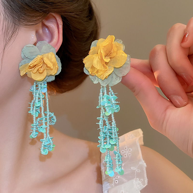 Pendientes de malla de pétalo de dopamina Pendientes de estilo de vacaciones junto al mar de estilo nuevo estilo caliente Pendientes de temperamento exagerado de todo fósforo al por mayor