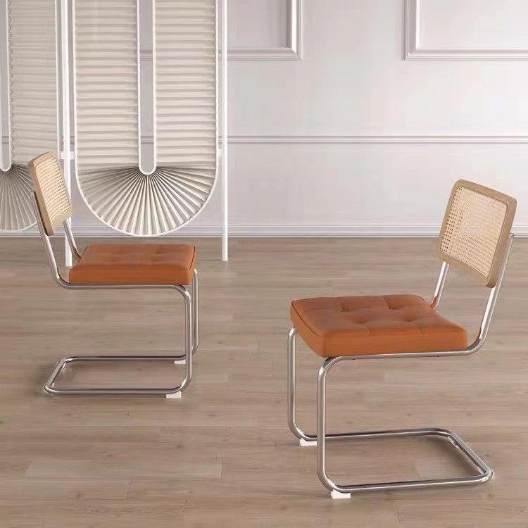 Sillas de madera sólida nórdica sillas de comedor sillas de diseño de hogar sillas antiguas sillas de cafeteria de Internet sillas de ocio