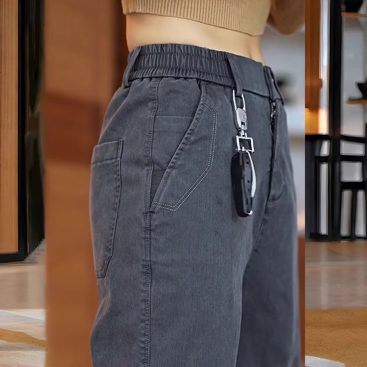 Pantalones casuales de terciopelo para hombres otoño y invierno 2025 nuevos pantalones elásticos rectos sueltos y gruesos de marca de moda