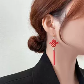 项链;耳钉;戒指