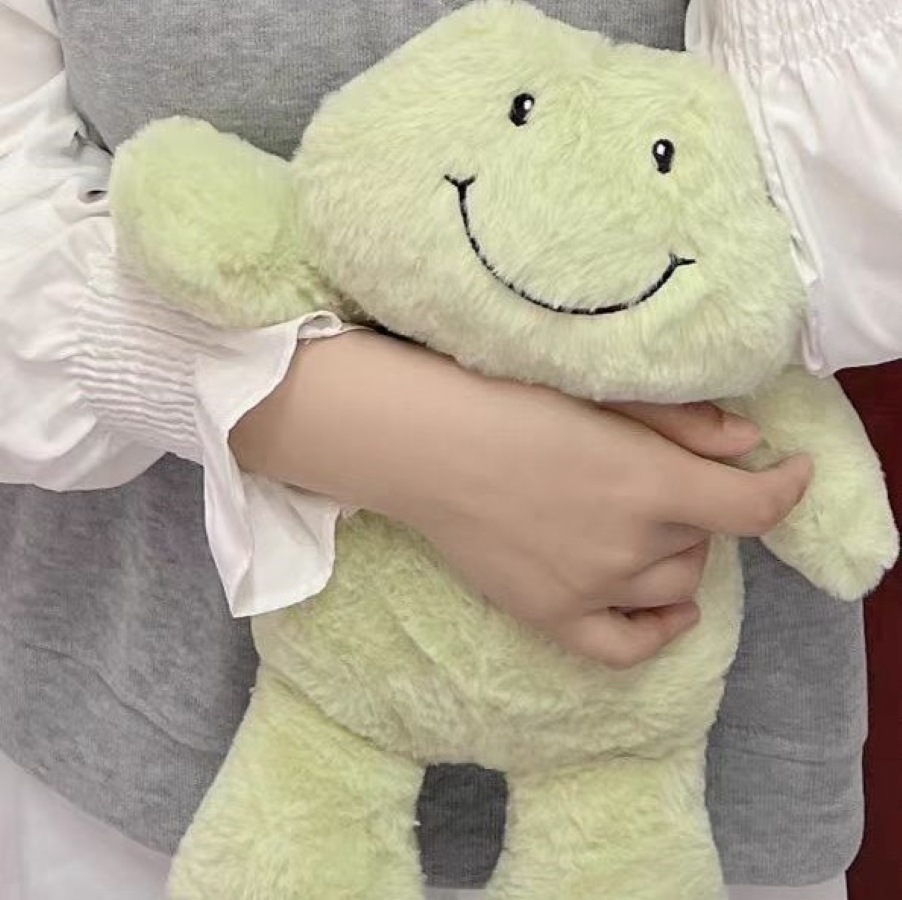 一只开心快乐的青蛙微笑绿蛙毛绒玩偶陪睡安抚抱枕公仔布娃娃礼物