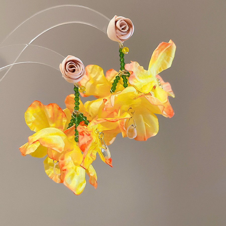 Pendientes de borla de flores de gasa de aguja de plata Pendientes de dopamina de bosque dulce Pendientes de todo fósforo de tendencia de nicho Mujeres al por mayor