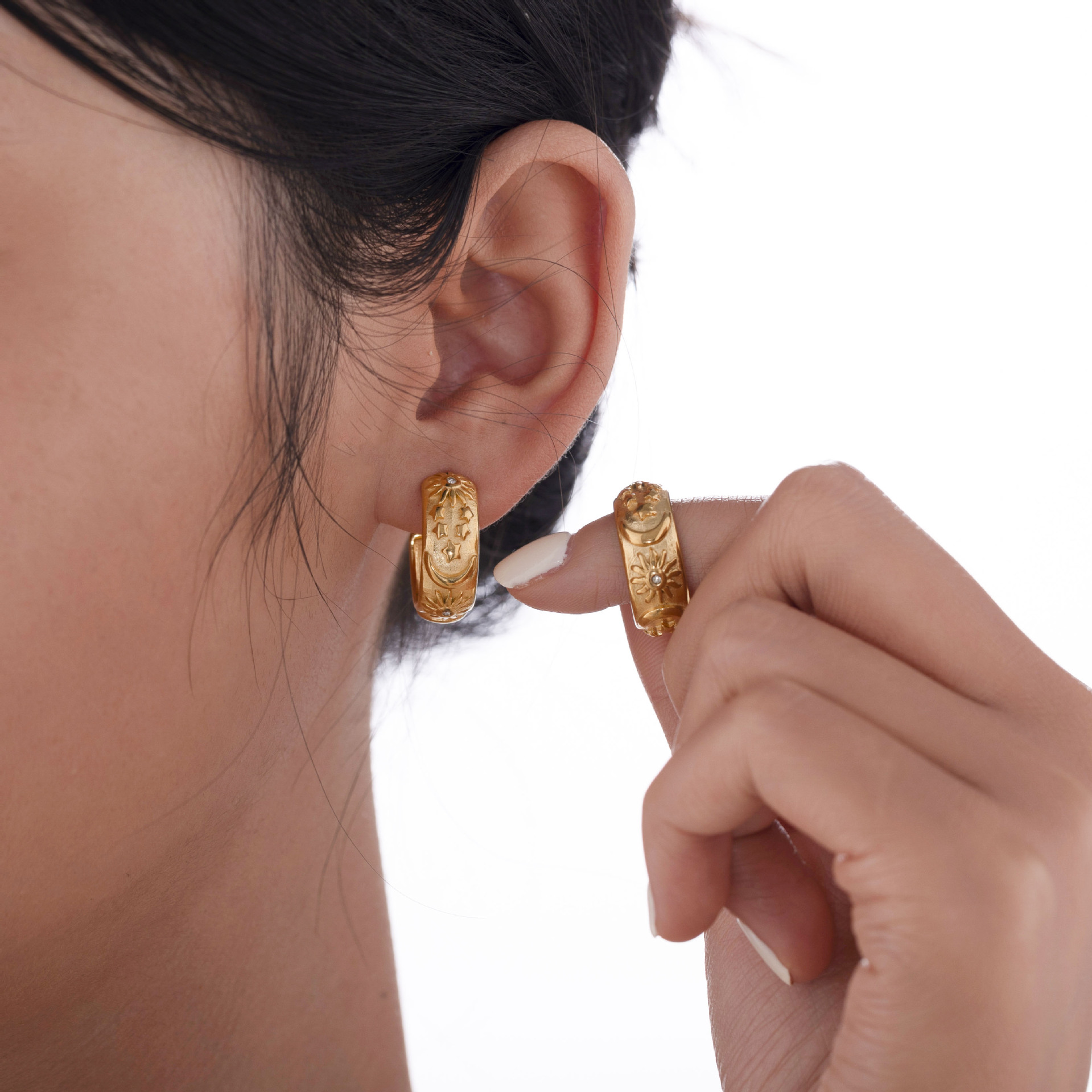 TENA Europa y América clásica retro luna sol pendientes de acero inoxidable de alta calidad pendientes de acero de titanio chapados en oro transfronterizos joyas