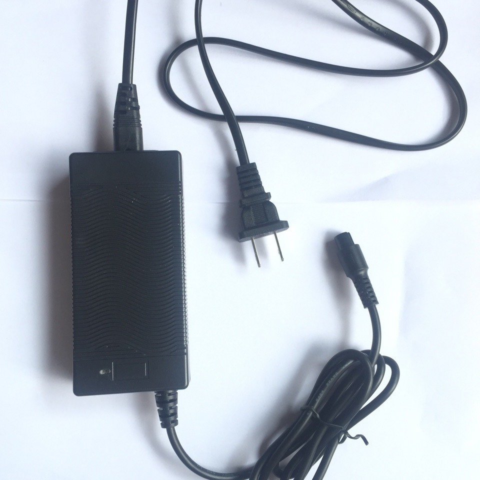 漂移车充电器 平衡车充电器 理电池冲电器