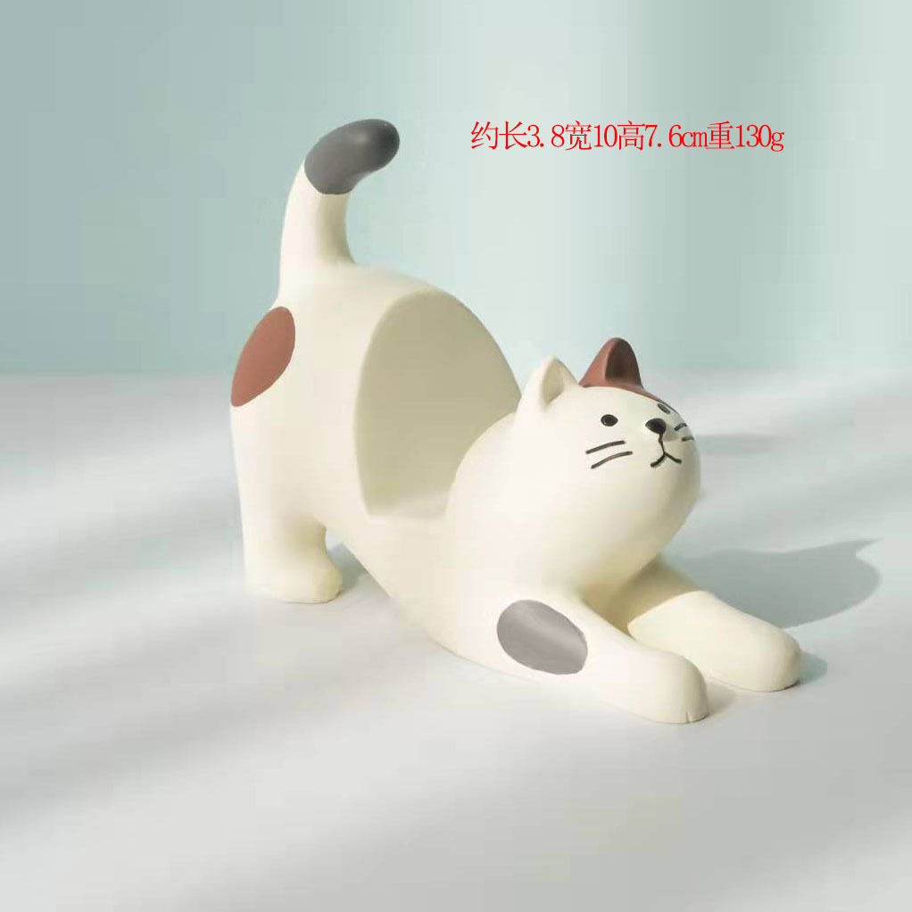 흰 고양이 스트레칭