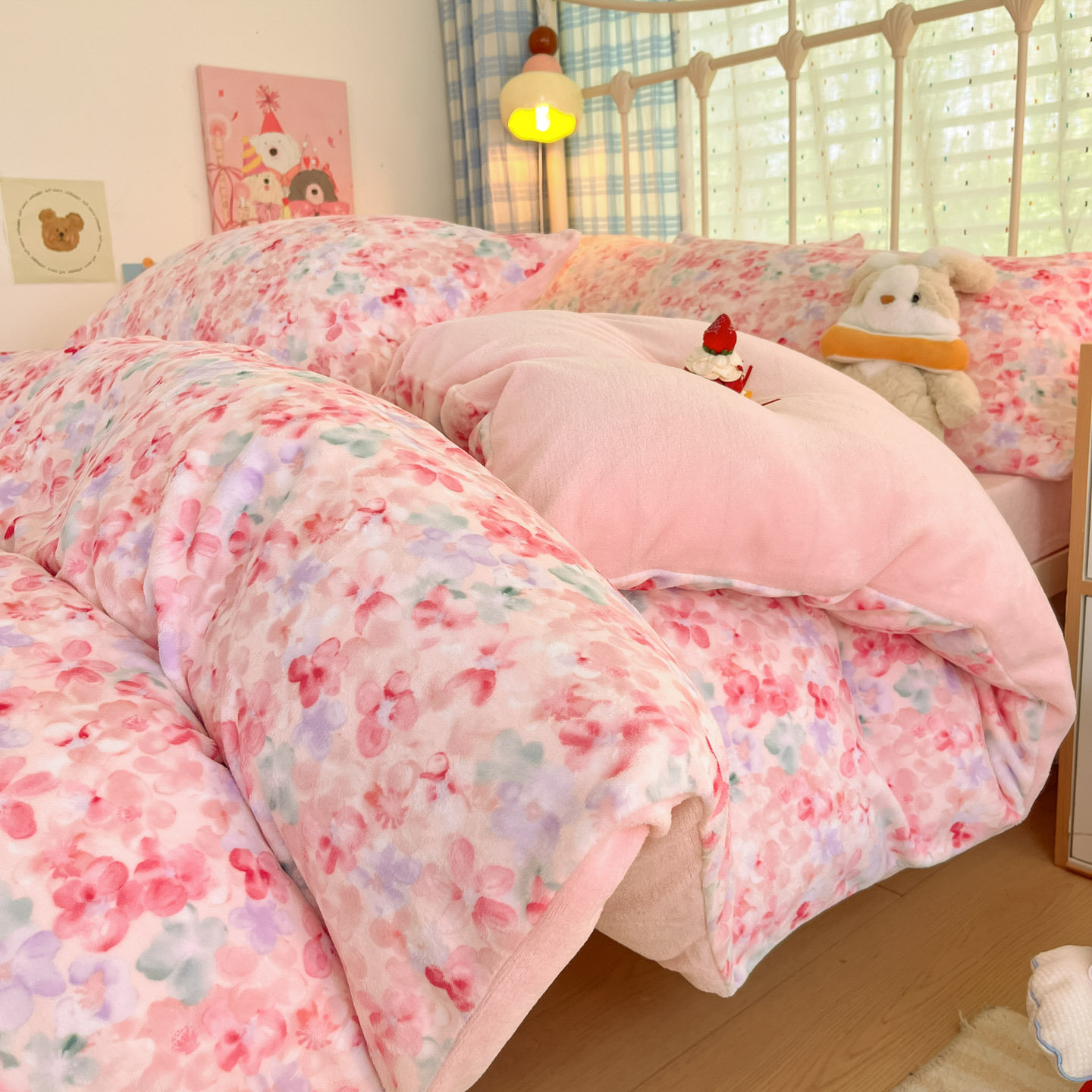 Añadir una pequeña cama de lana de leche fresca de cuatro piezas de lana de coral de brida de invierno para aumentar la sopa de cama cálida cubierta de cama