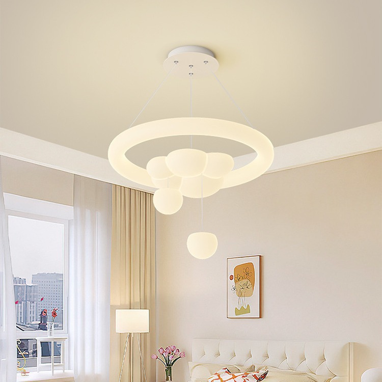 Diseñador creativo crema viento dormitorio infantil principal moldeo rodante bola colgante lámpara de techo simple restaurante tienda de ropa lámparas