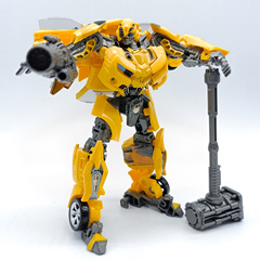 The BaWei TW-1025 Movie Version SS49 Warhammer Hornet Warrior Transforming Car Robot Action Figure