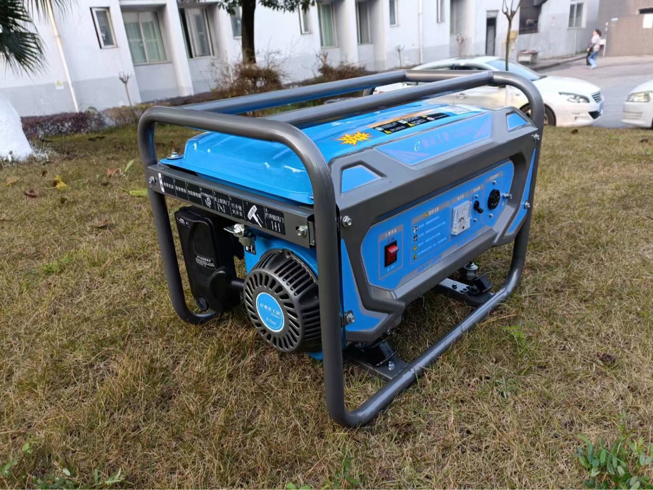 2.8kw手拉汽油发电机220v户外小型3kw发电设备