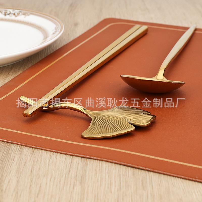 Stylish Ginkgo Leaf Chopstick Rest, 304 Stainless Steel Chopstick and Spoon Holder, Suitable for Hotels and Home Use, Tabletop Chopstick Stand and Spoon Rest