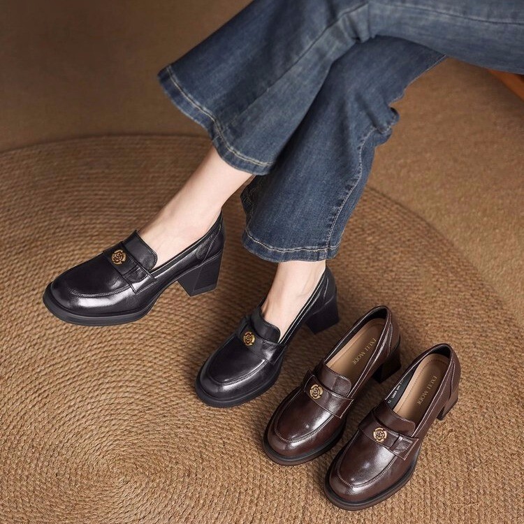 Soft Leather Black High-Heeled Camellia Loafers 2025 Spring & Fall New British Style One-Leg Thick-Soled Flats for Women Soft Leather Black High-Heeled Camellia Loafers 2025 Spring & Fall New British Style One-Leg Thick-Soled Flats for Women