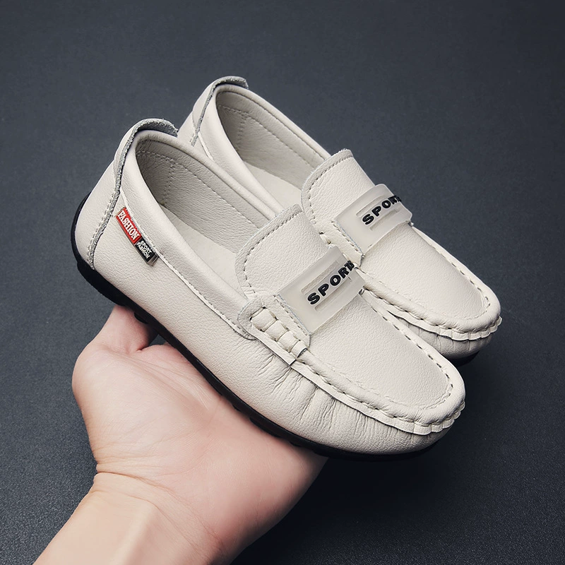 Новые весенне-осенние кожаные туфли для мальчиков из натуральной кожи, белые студенческие кроссовки из натуральной кожи, обувь для выступлений, черные кожаные туфли без шнурков.
