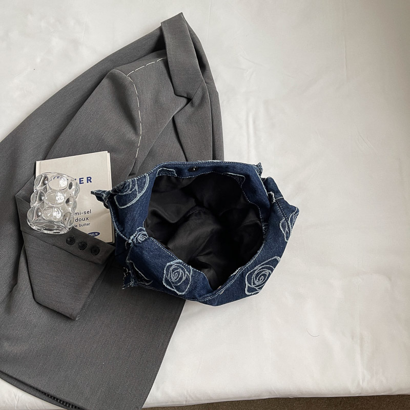 2024 nuevo estilo bolso de mezclilla mujer casual bolso de todo fósforo tendencia de moda bolso de hombro ligero y simple al por mayor