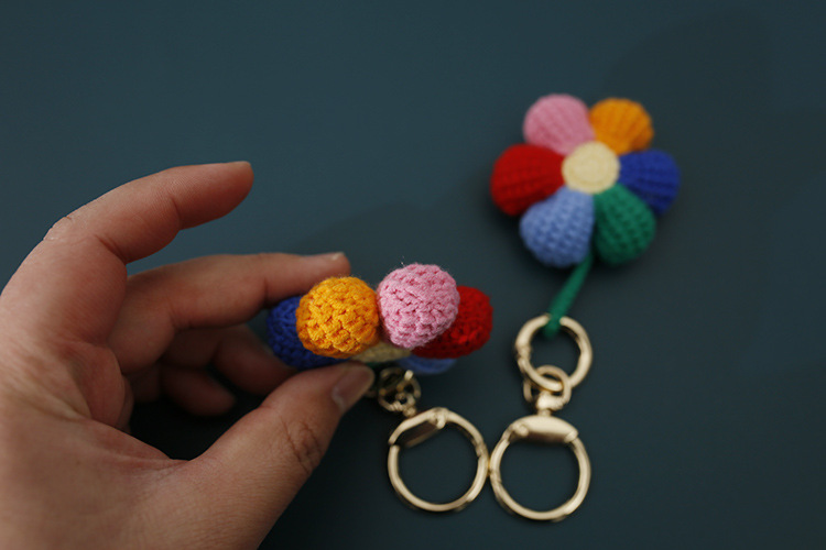 1 Piece Quantity Daily, Street Occasion Knit Material 1 Piece Cartoon Flower Knit Women's Bag Pendant Keychain