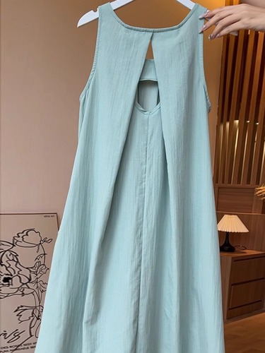 Women's Sleeveless Backless Dress Summer 2025 New Beach Vacation High-End V-Neck Straps Beach Long Skirt