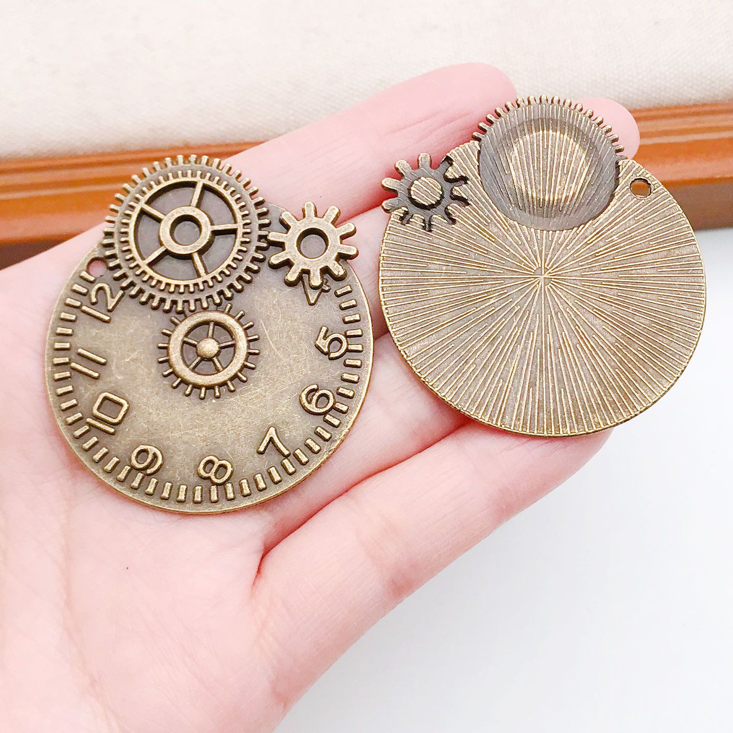 794-M-古青大钟表齿轮43x45mm-锌合金-12g