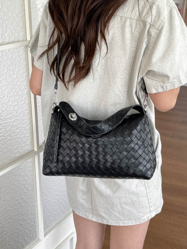 Comercio exterior transfronterizo nuevo bolso de almohada de tejido retro nicho bolso de viaje de moda de hombro mochila mujer
