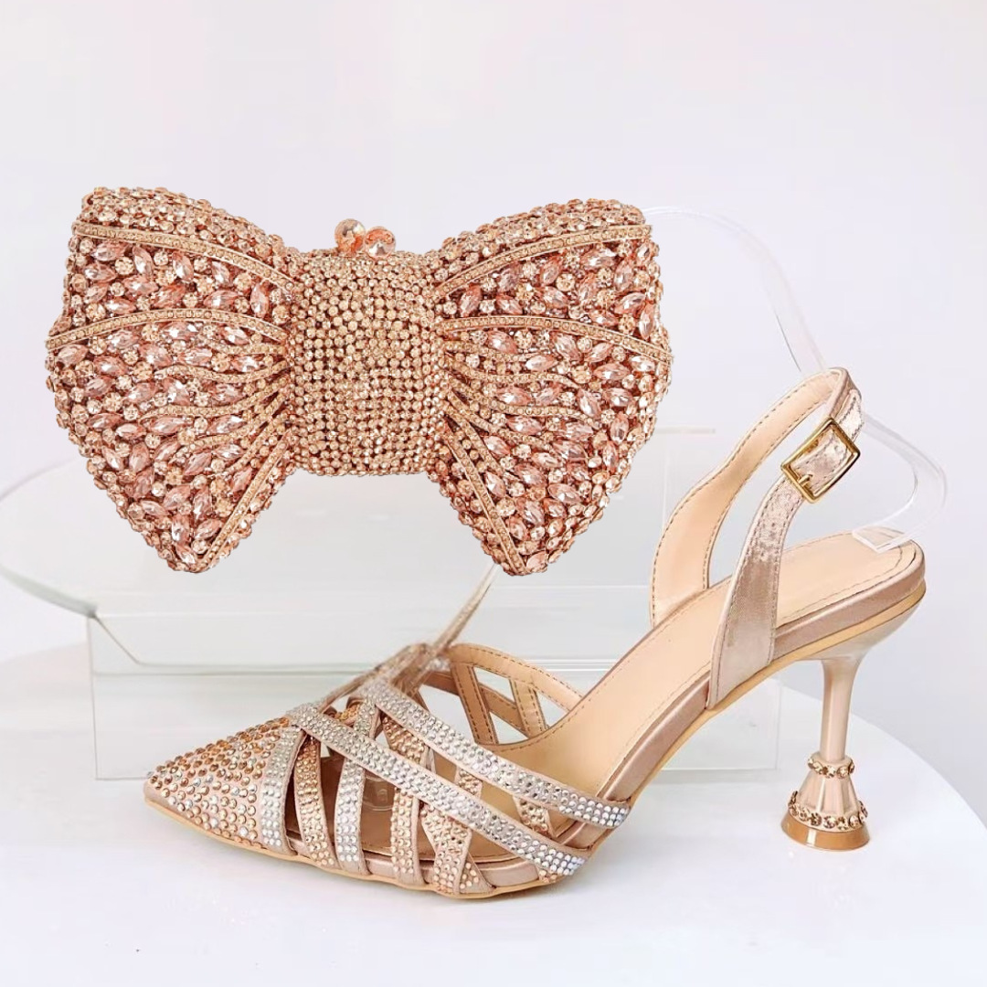 Selección estricta de zapatos de diseño italiano, nuevas sandalias de tacón alto, banquete de boda, zapatos de mujer de diamante de punta