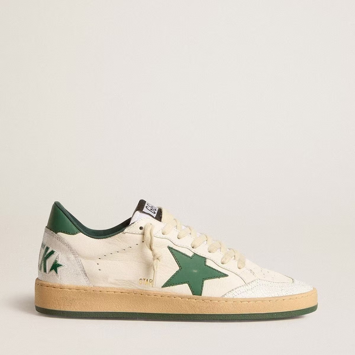 2025 cuero coreano hace viejos zapatos sucios zapatos de estrellas zapatos sucios zapatos casuales de moda universal zapatos de skate pequeños zapatos blancos para hombre