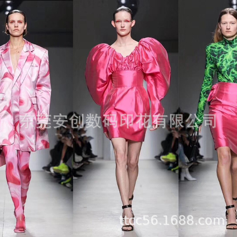 国外时装展出安创印花出品